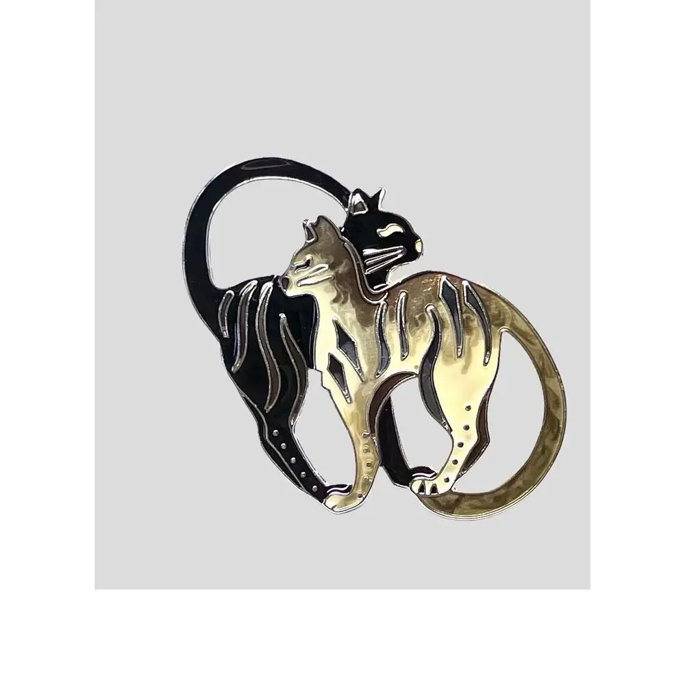 Zarah Looking Back Cat Brooch Cats Pin Silver Plated Enamel